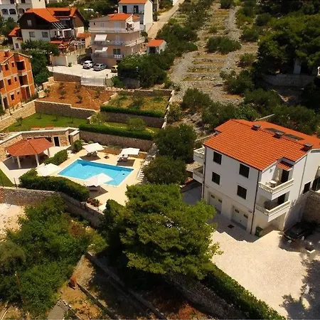 With A Swimming Pool 16311 Guest house Primosten