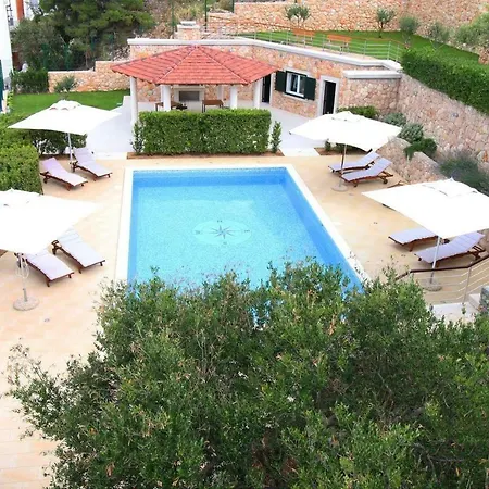 With A Swimming Pool 16311 Guest house